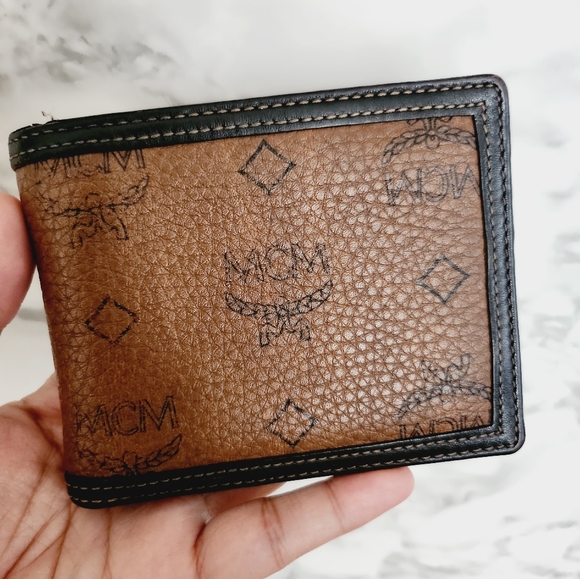 Sold!Original MCM men's wallet - Picture 1 of 9